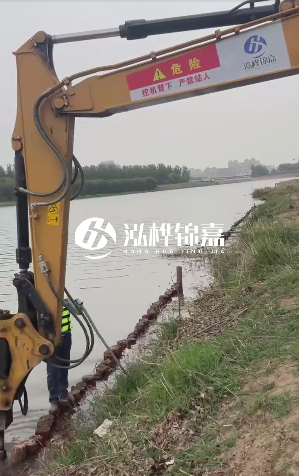 防汛木樁為什么要選擇松木?防汛木樁一根的價格是多少?