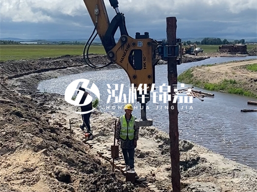 水上打松木樁聯(lián)系電話-工地比較遠可以接嗎？