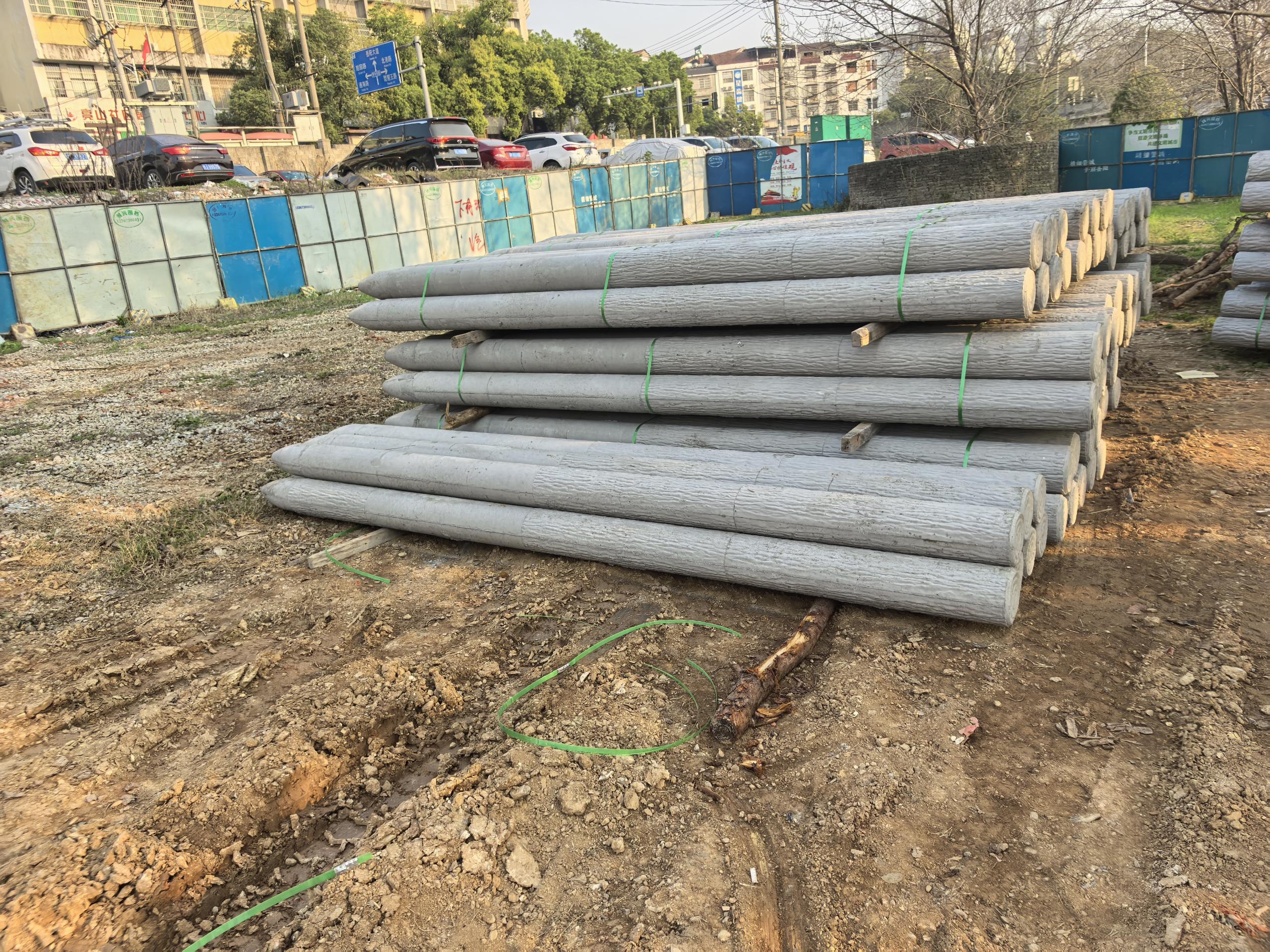 水泥仿木樁廠家泓樺錦嘉 - 水泥仿木樁適合用在河道護(hù)岸嗎??